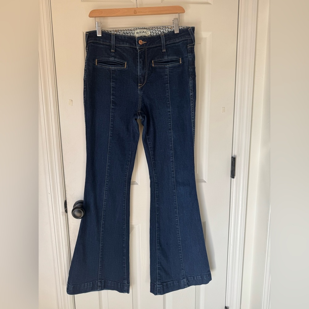 Ariat R.E.A.L. High Rise Flare Jeans - Dark Wash - Size 32R